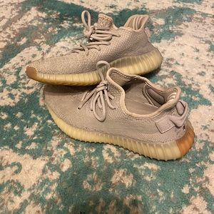 Yeezy boost 360